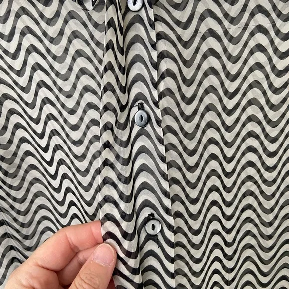 Parasuco Funky Black and White Striped Sheer Blouse - Picture 5 of 13
